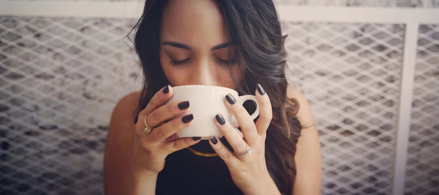 Genussvoller Moment mit Kaffee
